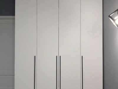 Распашной корпусный шкаф Egger «Белый снег»