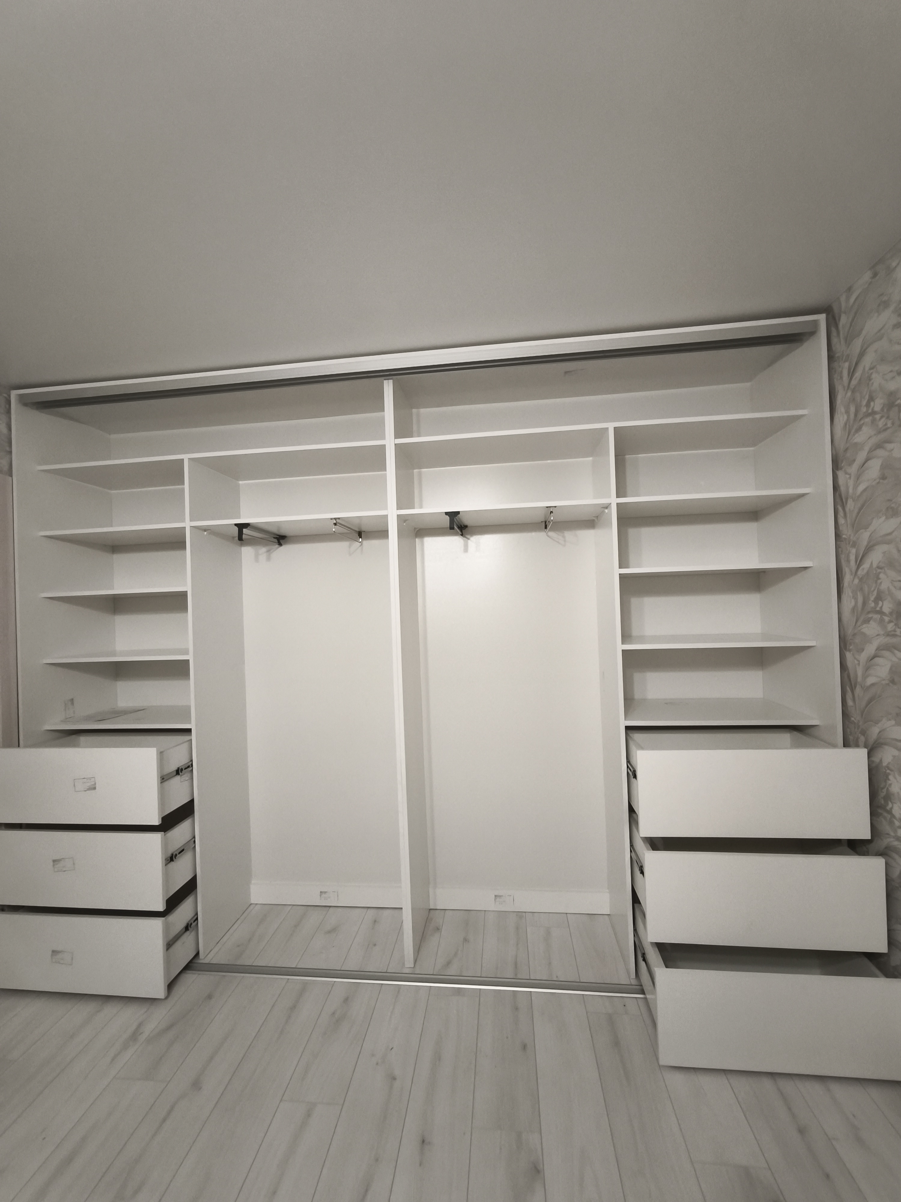 Шкаф-купе в спальню - фото 1