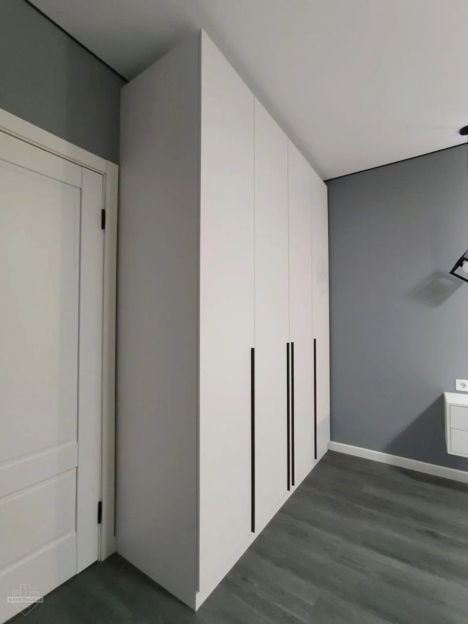 Распашной корпусный шкаф Egger «Белый снег» - фото 4