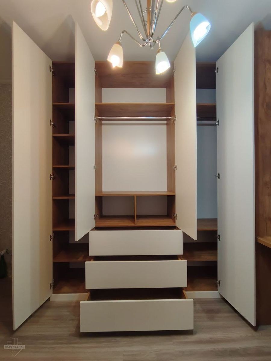 Мебельный гарнитур Egger: Шкаф, стол-подоконник и витрина - фото 2